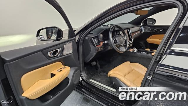 Volvo S60 2020 — Photo 20/20
