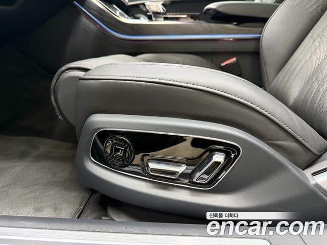 Audi A8 2023 — Photo 14/20