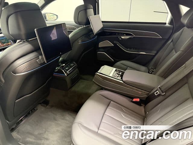 Audi A8 2023 — Photo 9/20
