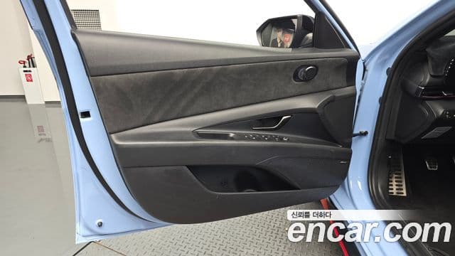 Hyundai The New Avante Hybrid 2022 — Photo 31/35