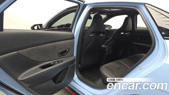Hyundai The New Avante Hybrid 2022 — Photo 16/35