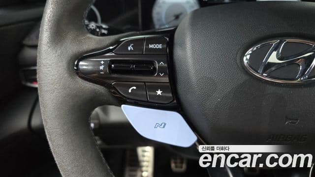 Hyundai The New Avante Hybrid 2022 — Photo 14/35
