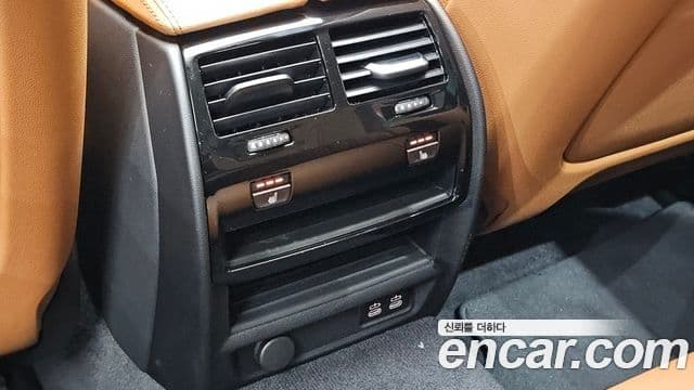 BMW 5 Series 2021 — ფოტო 19/20