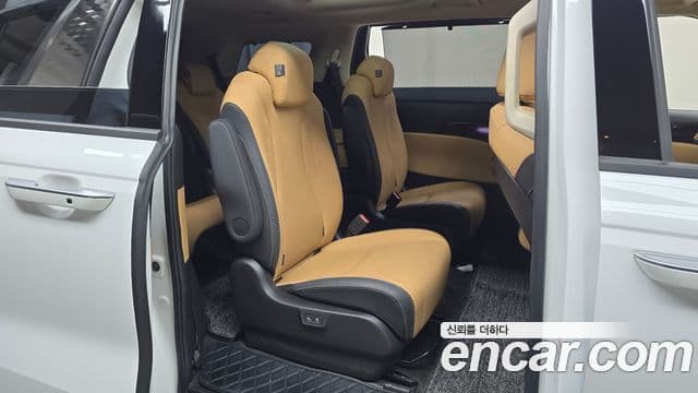 Kia Carnival 2023 — Şəkil 12/20