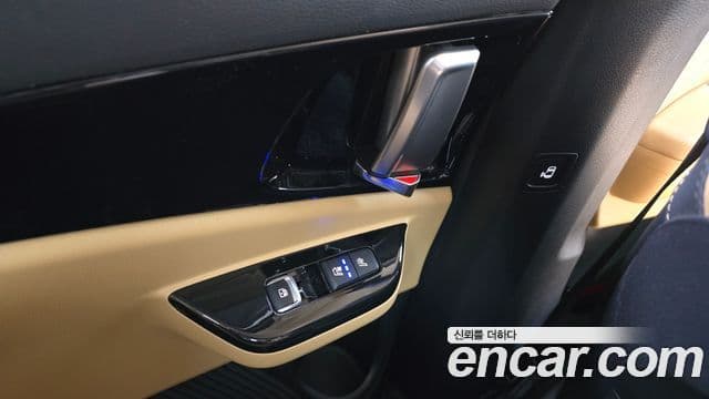 Kia Carnival 2023 — Şəkil 19/20