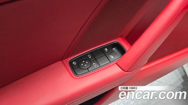 Porsche 911 2024 — Photo 29/31