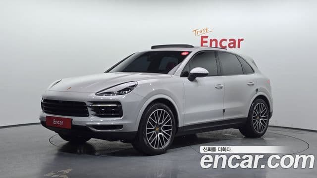 Porsche Cayenne 2021 — ფოტო 1/20