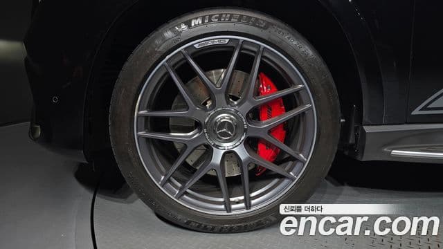 Mercedes-Benz GLE-Class 2023 — Photo 1/20