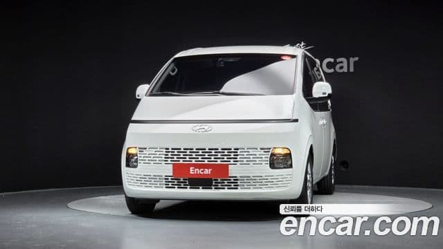Hyundai Staria 2022 — ფოტო 3/20