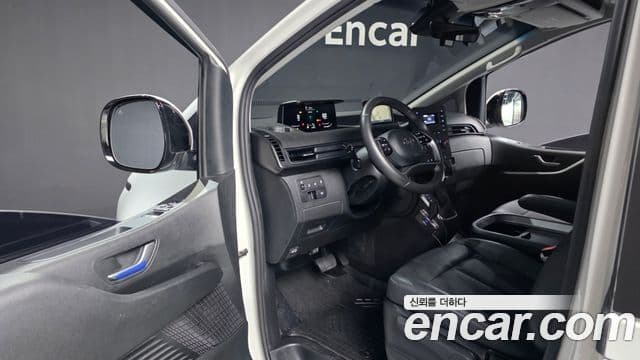Hyundai Staria 2022 — ფოტო 10/20
