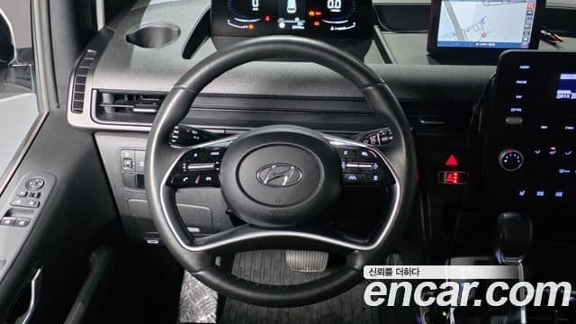 Hyundai Staria 2022 — ფოტო 13/20