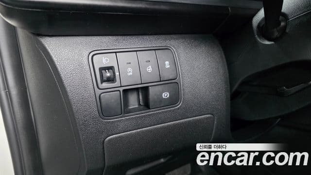 Hyundai Staria 2022 — ფოტო 17/20