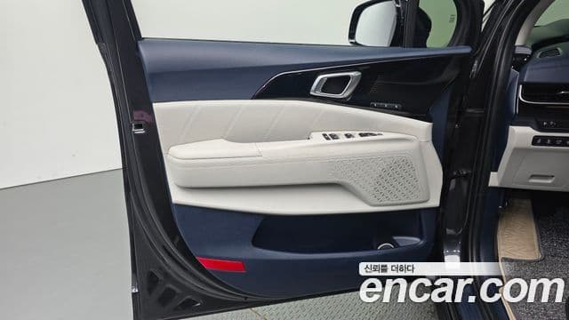 Kia Carnival 2025 — Şəkil 13/34