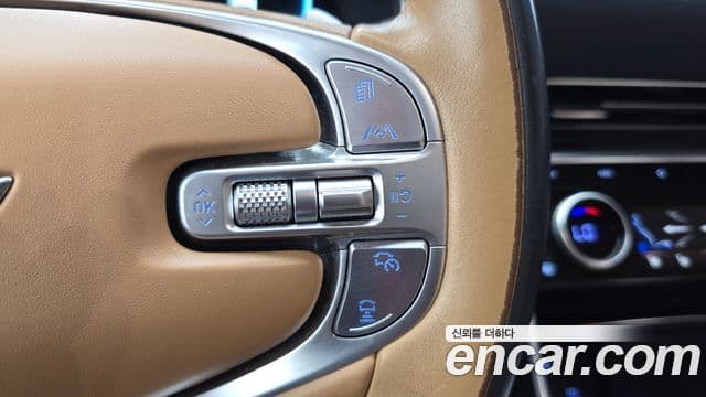Genesis GV80 2021 — ფოტო 17/20