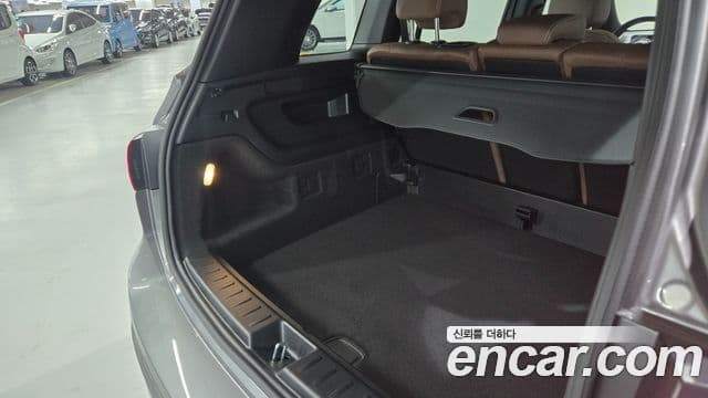 Mercedes-Benz GLB-Class 2025 — фото 9 из 20