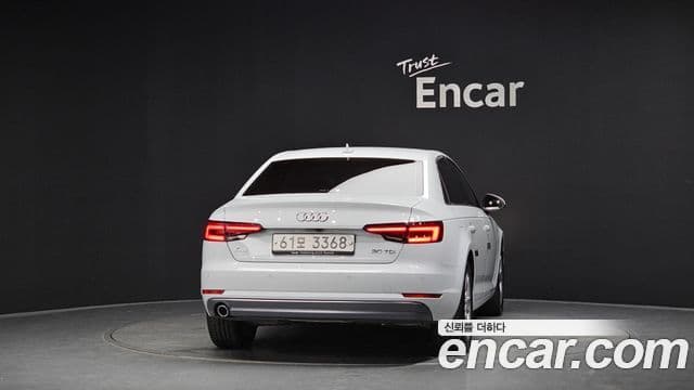Audi A4 2018 — ფოტო 4/20