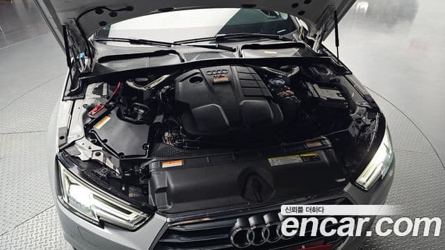Audi A4 2018 — ფოტო 6/20