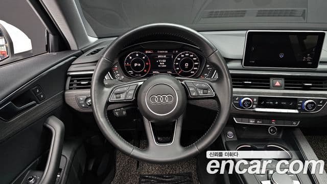 Audi A4 2018 — ფოტო 13/20