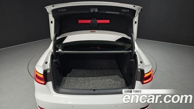 Audi A4 2018 — фото 20 из 20