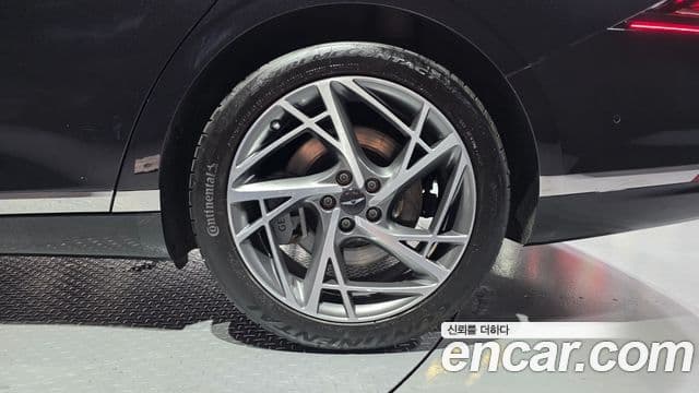 Genesis G90 2022 — Photo 19/34