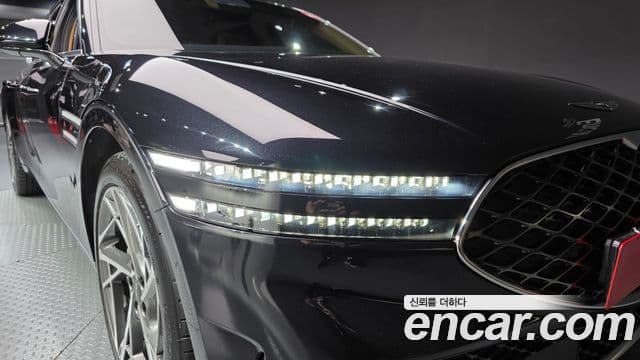 Genesis G90 2022 — Photo 13/34
