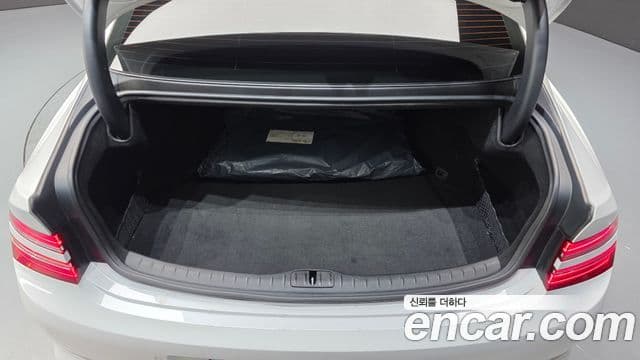 Genesis Electrified G80 2023 — ფოტო 19/20