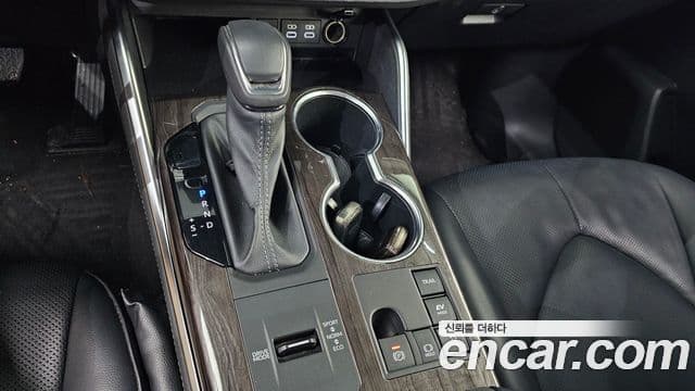 Toyota Highlander 2023 — ფოტო 9/20