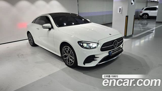 Mercedes-Benz E-Class 2022 — ფოტო 1/20