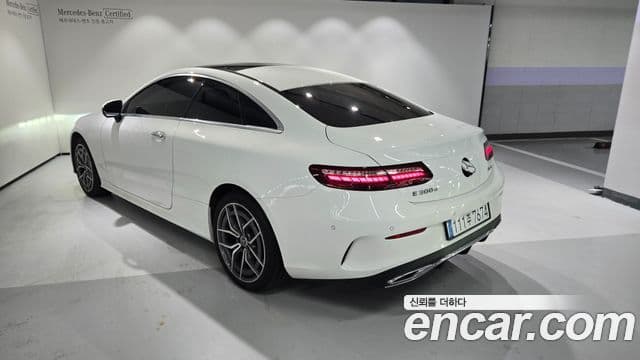 Mercedes-Benz E-Class 2022 — ფოტო 2/20