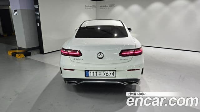 Mercedes-Benz E-Class 2022 — ფოტო 9/20