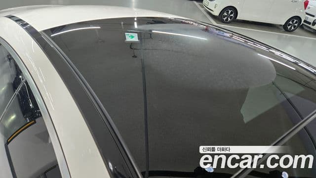 Mercedes-Benz E-Class 2022 — ფოტო 13/20