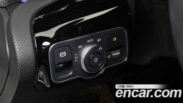Mercedes-Benz A-Class 2021 — Photo 17/30