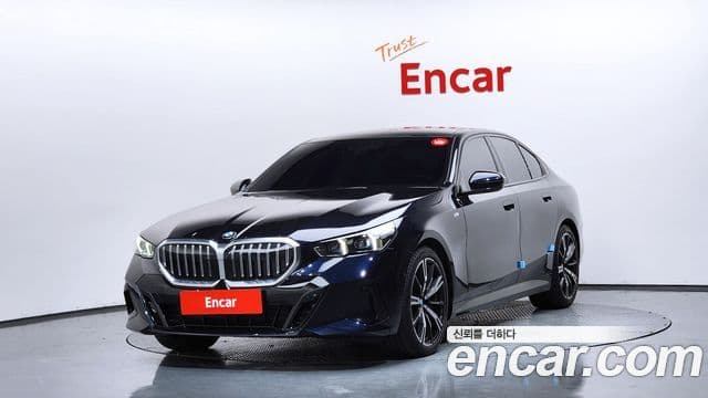 BMW 5 Series 2024 — Şəkil 1/20