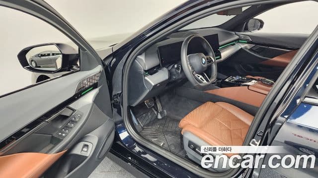BMW 5 Series 2024 — Şəkil 10/20