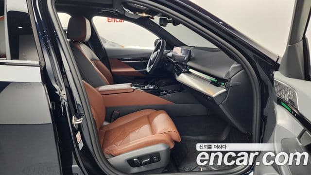 BMW 5 Series 2024 — Photo 36/36