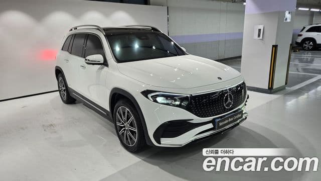 Mercedes-Benz EQB 2025 — ფოტო 8/20