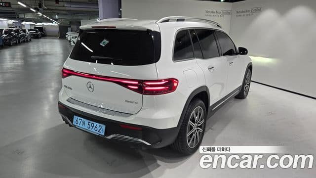 Mercedes-Benz EQB 2025 — ფოტო 14/20