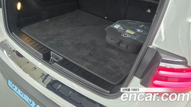 Mercedes-Benz EQB 2025 — ფოტო 9/20