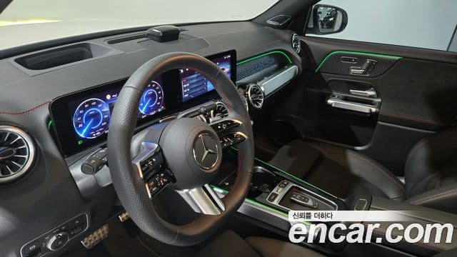 Mercedes-Benz EQB 2025 — ფოტო 18/20
