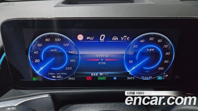 Mercedes-Benz EQB 2025 — ფოტო 20/20