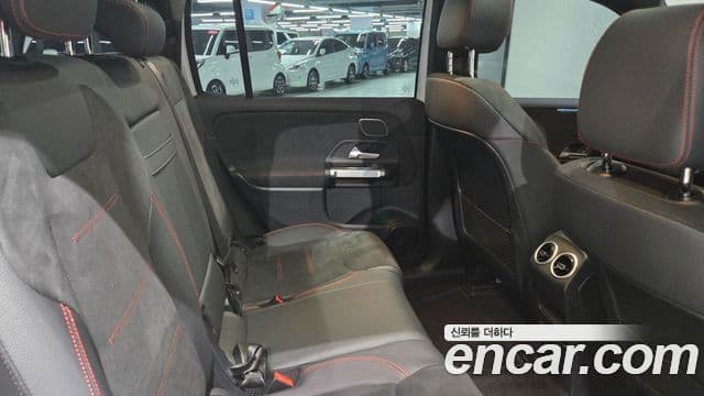 Mercedes-Benz EQB 2025 — ფოტო 13/20