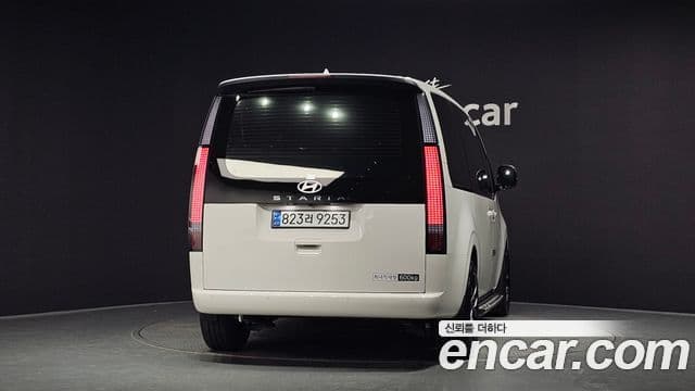 Hyundai Staria 2025 — Фото 3/20
