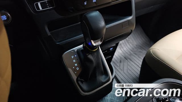 Hyundai Staria 2025 — Фото 7/20