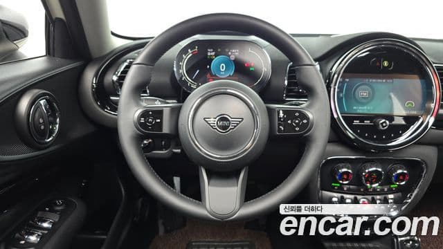 Mini Cooper Clubman 2021 — ფოტო 13/20