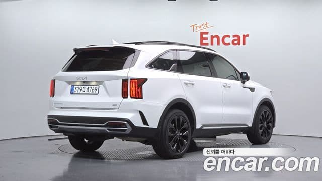 Kia Sorento 2023 — ფოტო 2/20