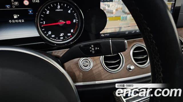 Mercedes-Benz E-Class 2019 — ფოტო 9/20