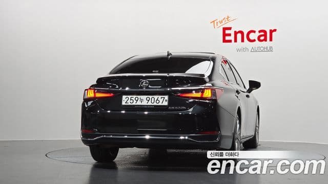 Lexus ES300h 2023 — Şəkil 4/20