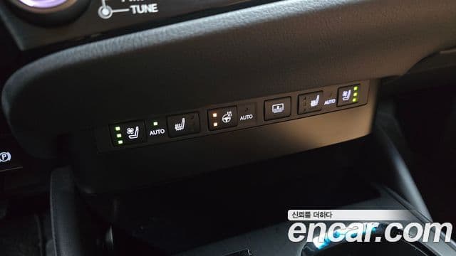 Lexus ES300h 2023 — Şəkil 16/20
