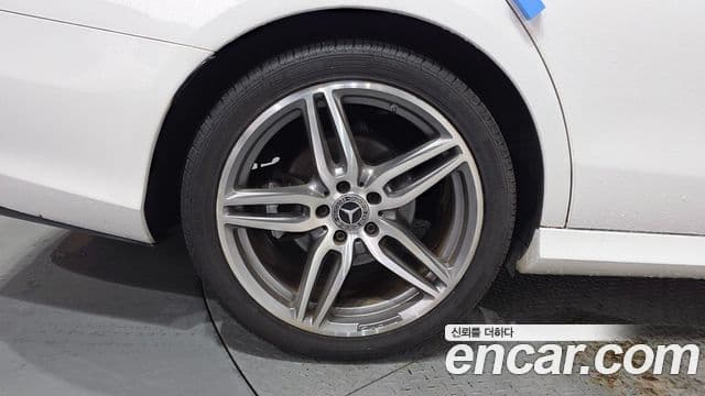 Mercedes-Benz E-Class 2018 — фото 5 из 20