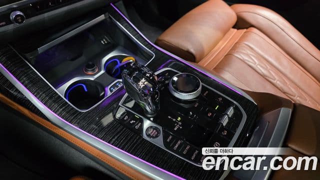 BMW X7 2022 — ფოტო 9/20